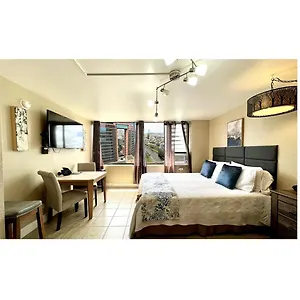 king-bed-spacious-legal-view.hotelsinhawaii.org/